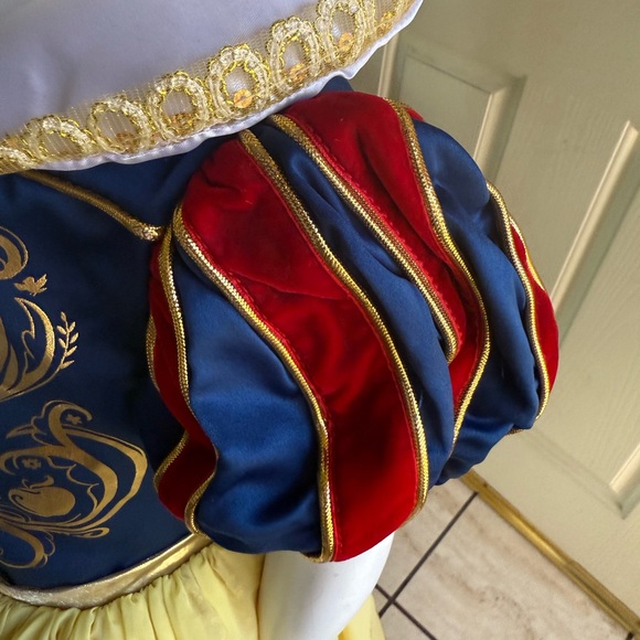 Disney Princess Snow White Dress - Picture 6 of 15